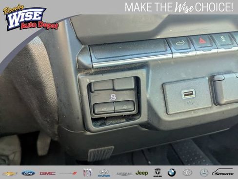 Used 2019 Chevrolet Silverado 1500 Custom w/ Custom Value Package AWD/4WD image 15