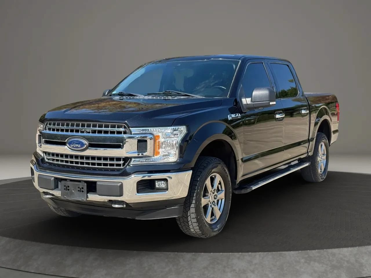 Used 2020 Ford F150 XLT w/ Equipment Group 302A Luxury AWD/4WD image 2