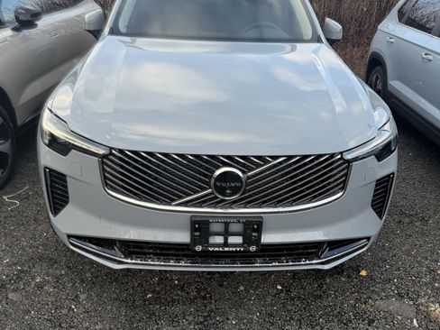 New 2026 Volvo XC90 B6 Plus w/ Protection Package Premier image 2