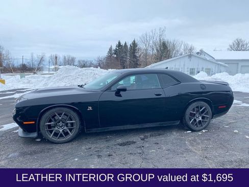 Used 2017 Dodge Challenger R/T Scat Pack w/ Leather Interior Group image 2