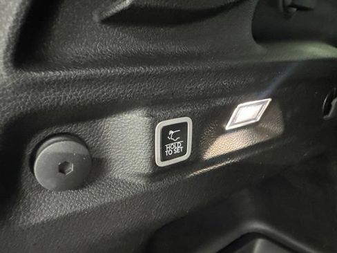 Used 2023 Jeep Grand Cherokee L Laredo AWD/4WD image 14
