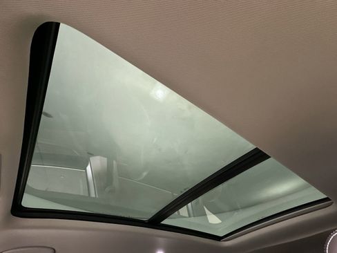 Used 2025 Volkswagen Atlas SEL image 22