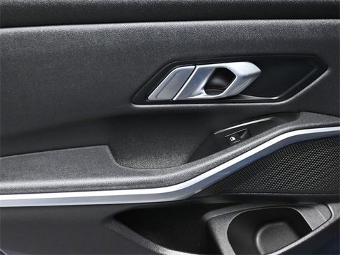 Used 2020 BMW 330i Sedan w/ Convenience Package image 14