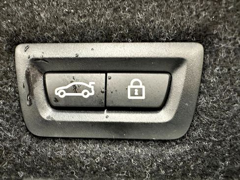 Used 2018 BMW 530i w/ Premium Package image 31