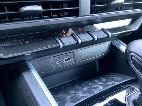 Certified 2023 Chevrolet Colorado LT image 33