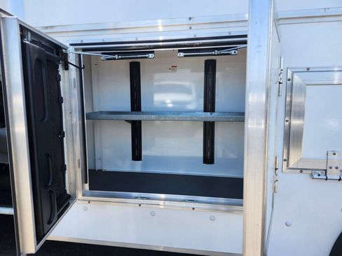 Used 2022 Chevrolet Express 3500 w/ Power Convenience Package RWD image 24