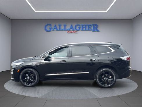Used 2024 Buick Enclave Essence w/ Experience Buick Package AWD/4WD image 9