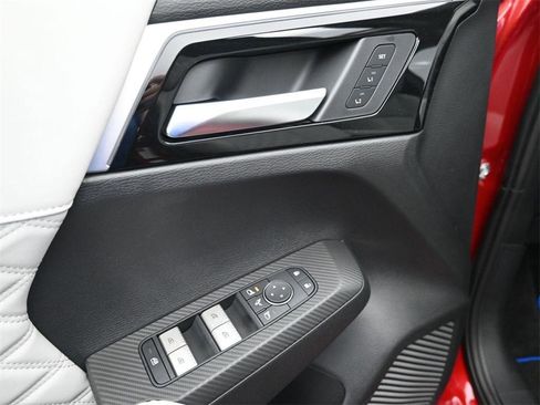 New 2025 Mitsubishi Outlander SEL image 18