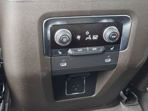 Certified 2024 Chevrolet Tahoe Z71 w/ Luxury Package image 17