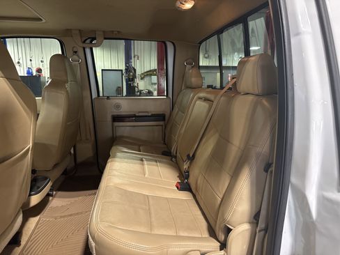 Used 2010 Ford F250 Lariat image 12