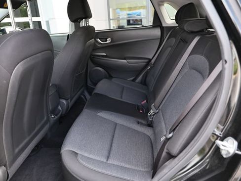 Used 2023 Hyundai Kona SE FWD image 25