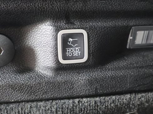 Used 2021 Jeep Grand Cherokee L Overland w/ Luxury Tech Group IV image 57