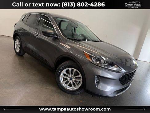 Used 2022 Ford Escape SE image 1