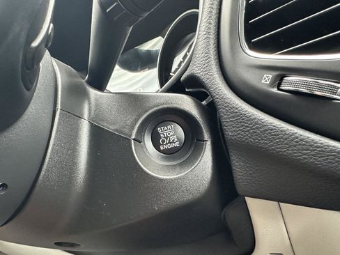 Used 2018 Jeep Compass Latitude w/ Popular Equipment Group FWD image 60