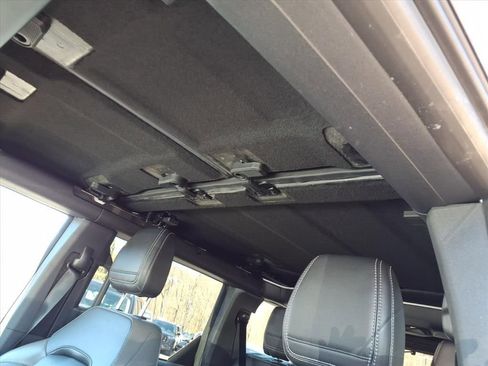 Used 2025 Ford Bronco Outer Banks image 15