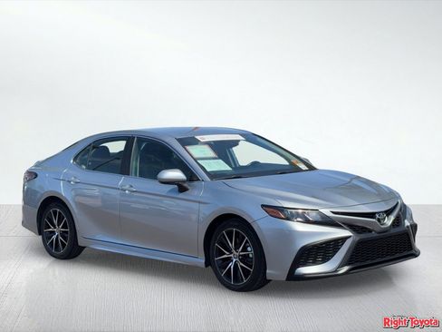 Certified 2024 Toyota Camry SE FWD image 8