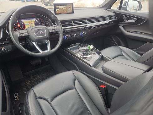 Used 2019 Audi Q7 3.0T Premium Plus image 3