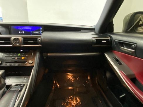 Used 2018 Lexus IS 300 F Sport image 26