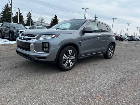 Used 2023 Mitsubishi Outlander Sport ES image 1