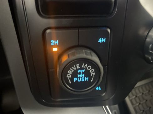 Used 2025 Ford F150 XLT w/ Equipment Group 302A MID image 25