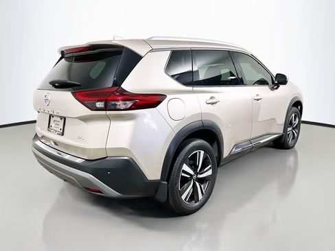 Used 2021 Nissan Rogue SL w/ Premium Package FWD image 4