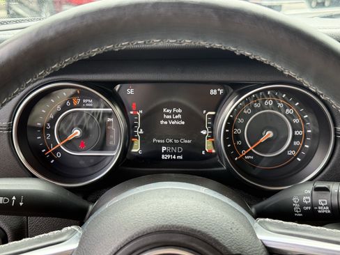 Used 2021 Jeep Wrangler Unlimited Sahara AWD/4WD image 18