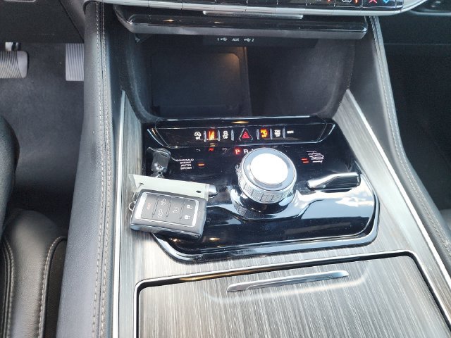 Used 2024 Jeep Wagoneer Series III AWD/4WD image 19