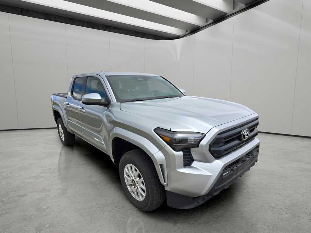 Used 2025 Toyota Tacoma SR5 AWD/4WD image 7