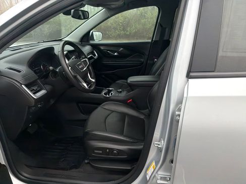 Used 2022 GMC Terrain SLT image 10