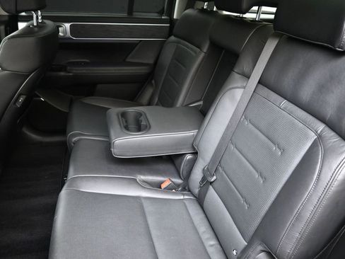 Used 2025 Hyundai Santa Fe Limited image 20