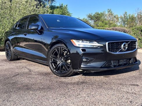 Used 2019 Volvo S60 T5 R-Design FWD image 3