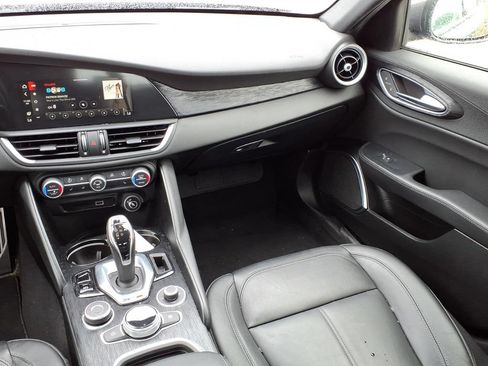 Used 2023 Alfa Romeo Giulia Sprint RWD image 20