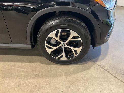 Used 2025 Mercedes-Benz GLC 350e 4MATIC image 46