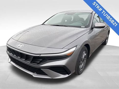 New 2026 Hyundai Elantra Blue image 3