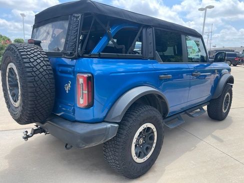 Used 2023 Ford Bronco Badlands w/ Sasquatch Package AWD/4WD image 5