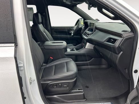 Used 2024 Chevrolet Tahoe LT w/ Luxury Package image 10