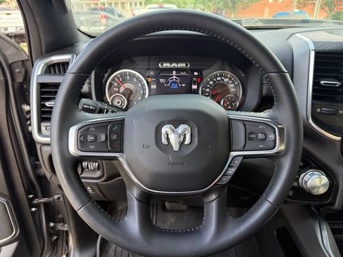 Used 2024 RAM 1500 Laramie AWD/4WD image 15