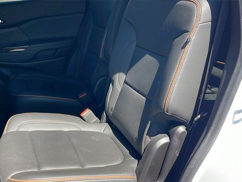 Used 2023 GMC Acadia AT4 w/ Technology Package image 13