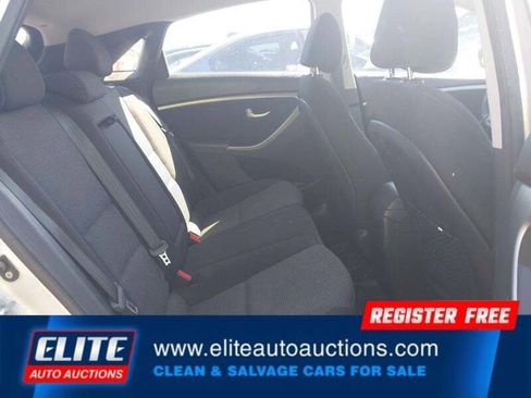 Used 2017 Hyundai Elantra GT image 15