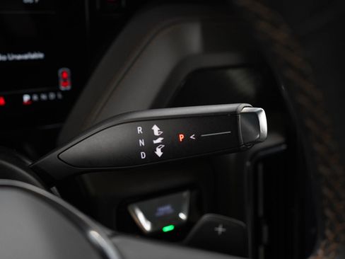 Used 2025 GMC Yukon AT4 AWD/4WD image 23