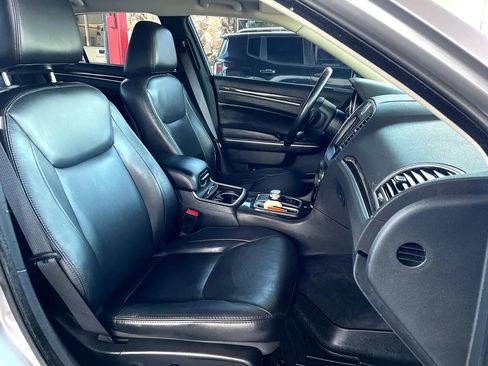 Used 2015 Chrysler 300 Limited w/ Driver Convenience Group AWD/4WD image 12