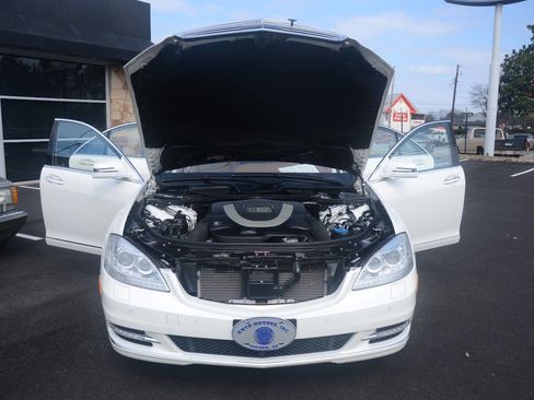 Used 2011 Mercedes-Benz S 550 image 32