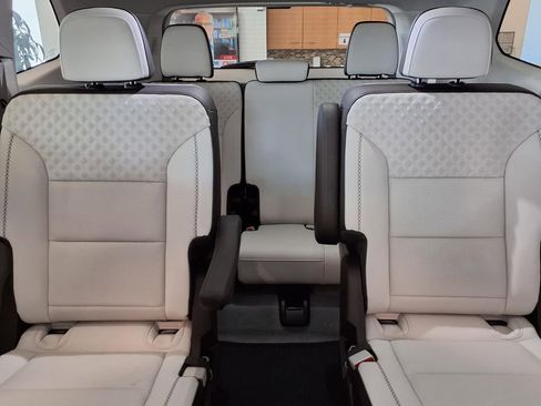 New 2026 GMC Acadia Denali w/ Super Cruise Package image 10