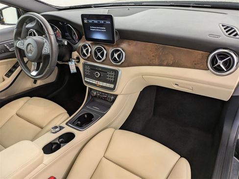 Used 2018 Mercedes-Benz GLA 250 4MATIC image 34