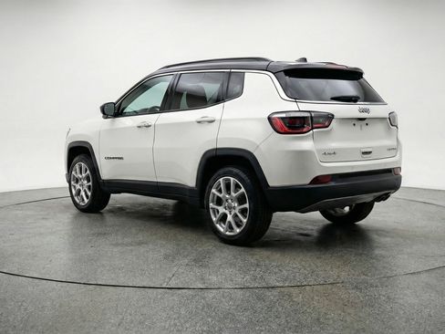Used 2025 Jeep Compass Limited AWD/4WD image 6