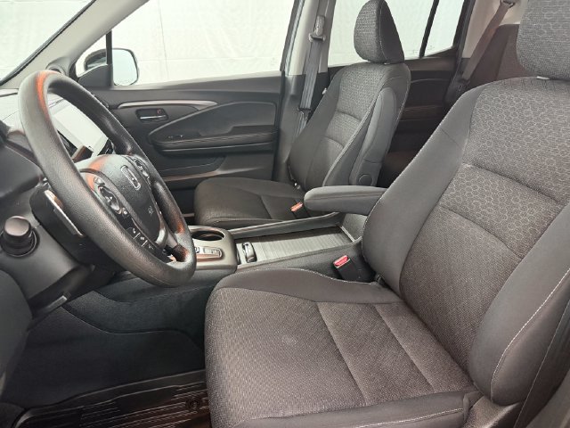 Used 2023 Honda Ridgeline Sport image 10