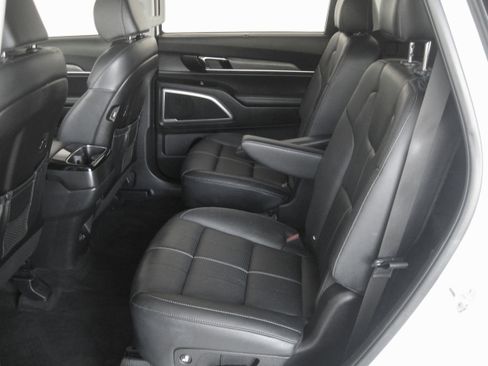 Certified 2022 Kia Telluride EX w/ EX Premium Package image 9