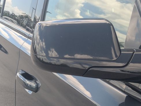 Used 2020 Chevrolet Suburban Premier AWD/4WD image 13