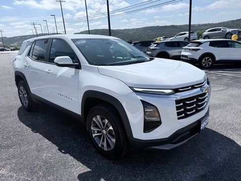 Certified 2026 Chevrolet Equinox LT AWD/4WD image 4