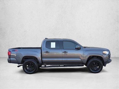 Used 2022 Toyota Tacoma SR w/ SR Convenience Package image 4